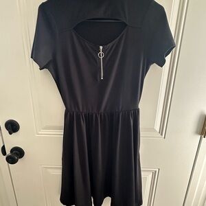 Hot Topic Black Short Sleeve Dress